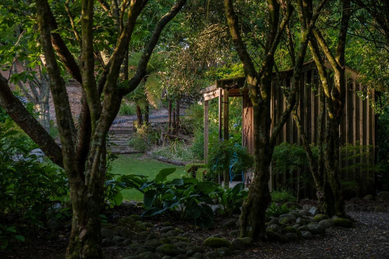 Bradleys Garden Bed And Breakfast Taumarunui Exterior photo